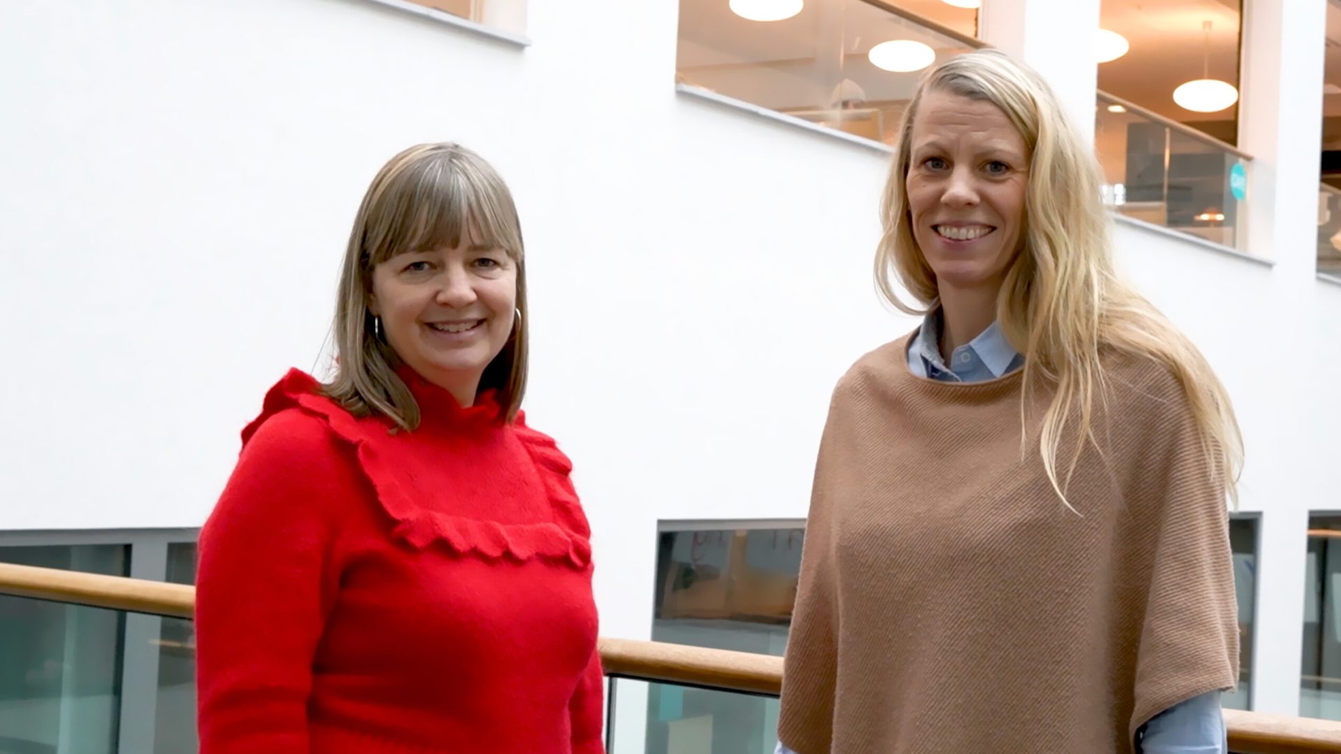Elisabeth Mangrio och Lisa Hellström vid Malmö universitet